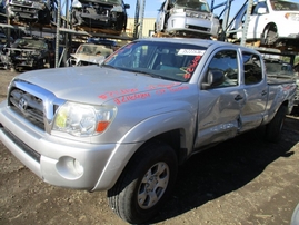 2007 TOYOTA TACOMA SR5 DOUBLE CAB SILVER 4.0L AT 4WD Z16484